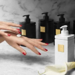 BY KILIAN Good Girl Gone Bad Shower Gel - Alla Violetta Boutique Online